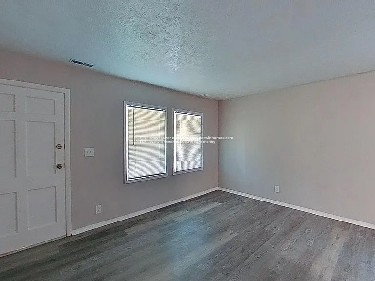 Building Photo - 5613 Norton Ave