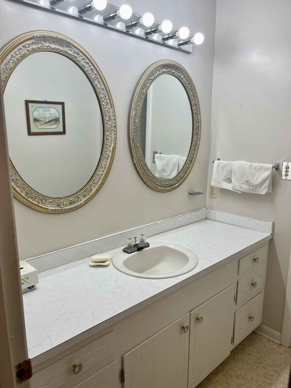 Building Photo - 101 N 5th St