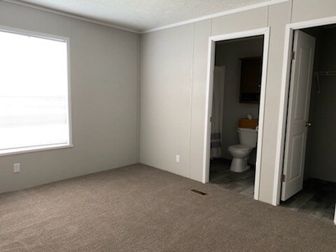 Building Photo - 5157 Chantelle Dr