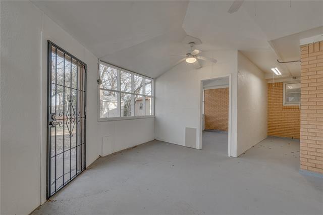 Building Photo - 3273 Lackland Rd