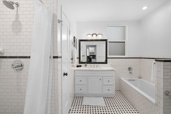 Building Photo - 145-147-147 Stanyan St