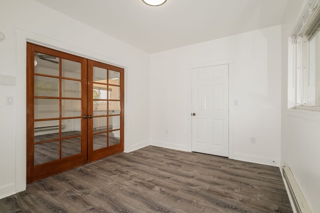 Building Photo - Modern Comfort Meets Classic Charm in This...