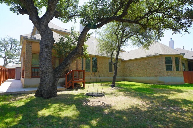 Building Photo - Executive Style Rental Now Available in Bo...