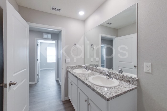 Building Photo - 8577 SW 43rd Ter