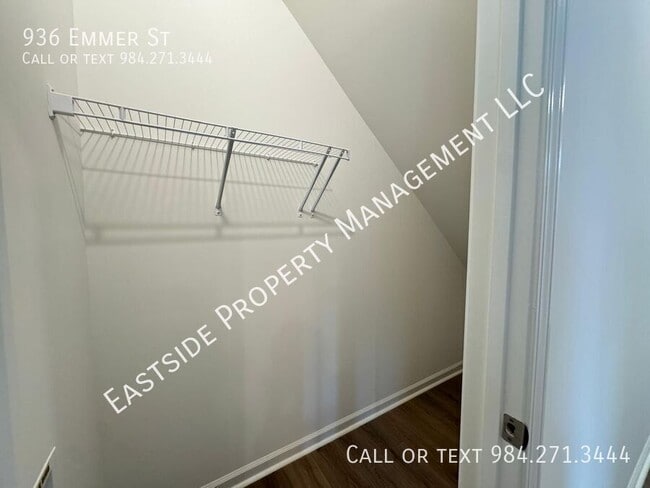 Building Photo - 936 Emmer St