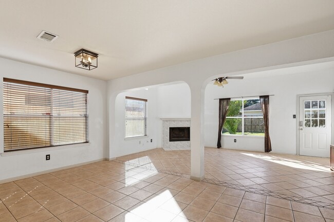 Building Photo - 15318 Streatham Cir