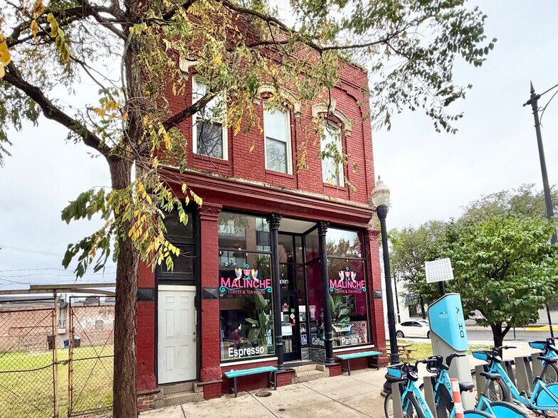 Building Photo - 2110 S Halsted St