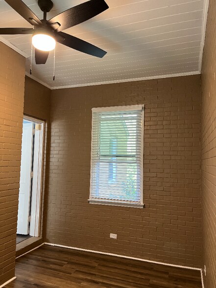 Building Photo - 3089 Highpoint Dr