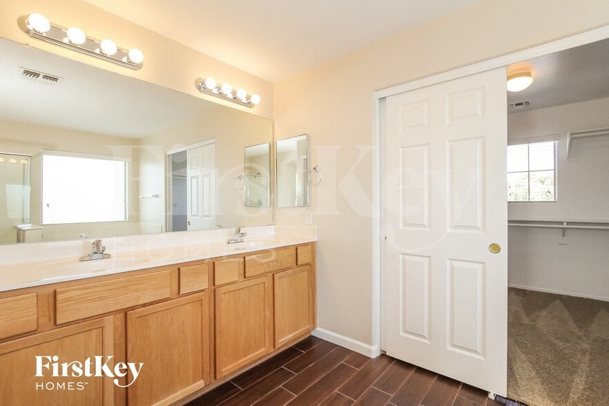 Building Photo - 18089 W Westpark Blvd