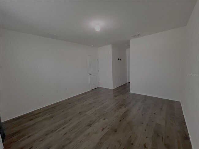 Building Photo - 5001 SW 97th Pl