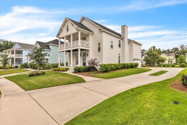 Building Photo - 158 Bluffside Cir
