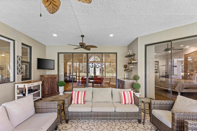 Building Photo - 1509 SW Mockingbird Cir