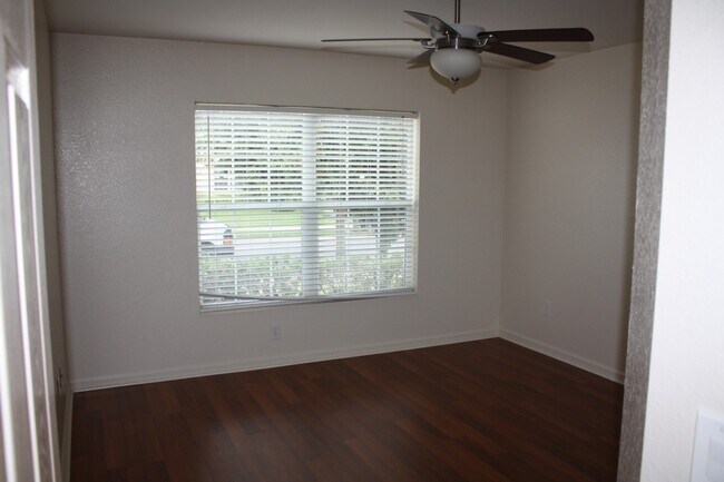 Building Photo - 4240 SW 53rd Terrace