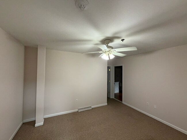 Building Photo - Adams Ave.