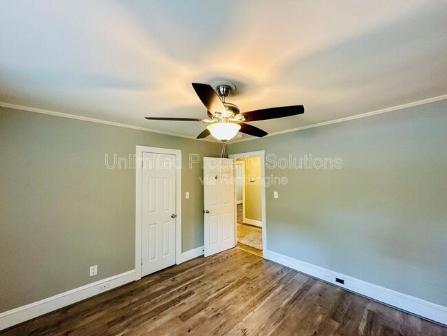 Building Photo - 5009 Park Ave