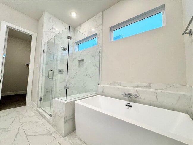 Building Photo - 5815 Fairdale Ln