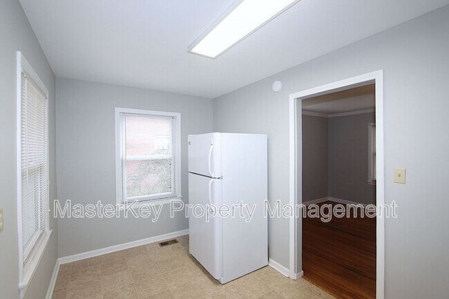 Building Photo - 2413 Derby Dr