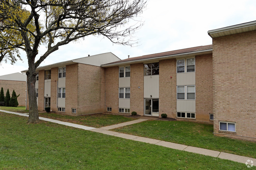 Top of the Hill Apartments - Feasterville, PA | Apartment Finder