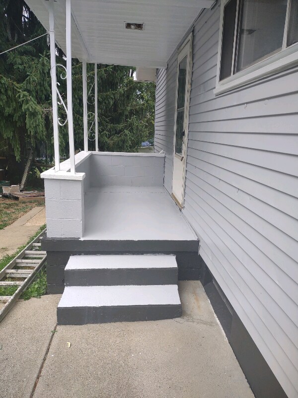 Building Photo - 105 Maher St