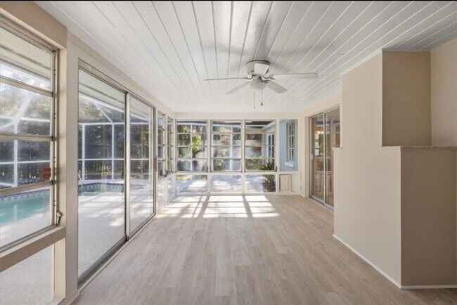Building Photo - 2 Bedroom 2 Bath Pool Home for Rent