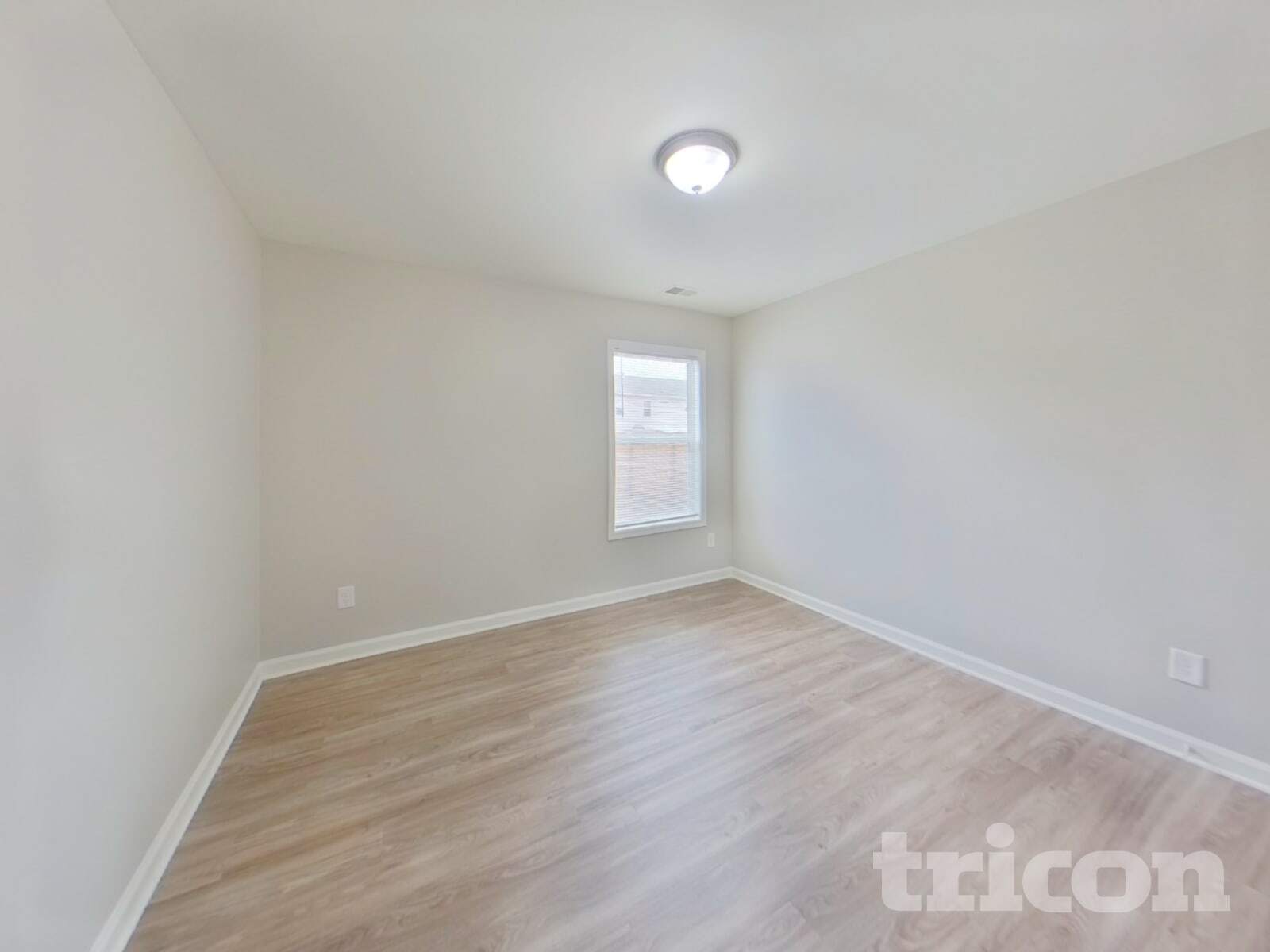 Building Photo - 333 Finch Ln