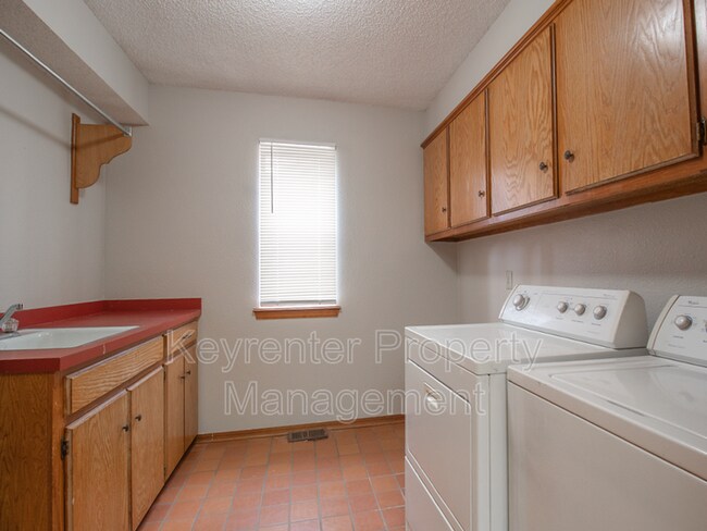 Building Photo - 5009 Kindling Ln