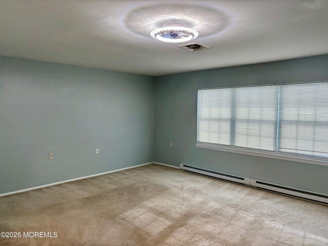 Building Photo - 802B Balmoral Ct