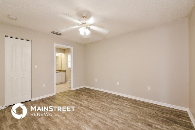 Building Photo - 7527 42nd Ct E