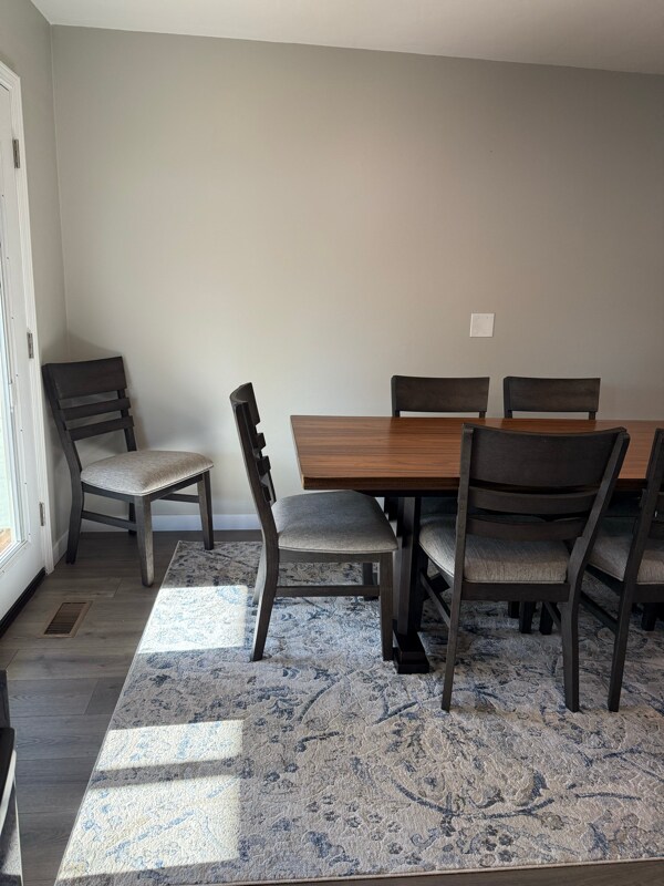 Building Photo - 506-533 33 Rd