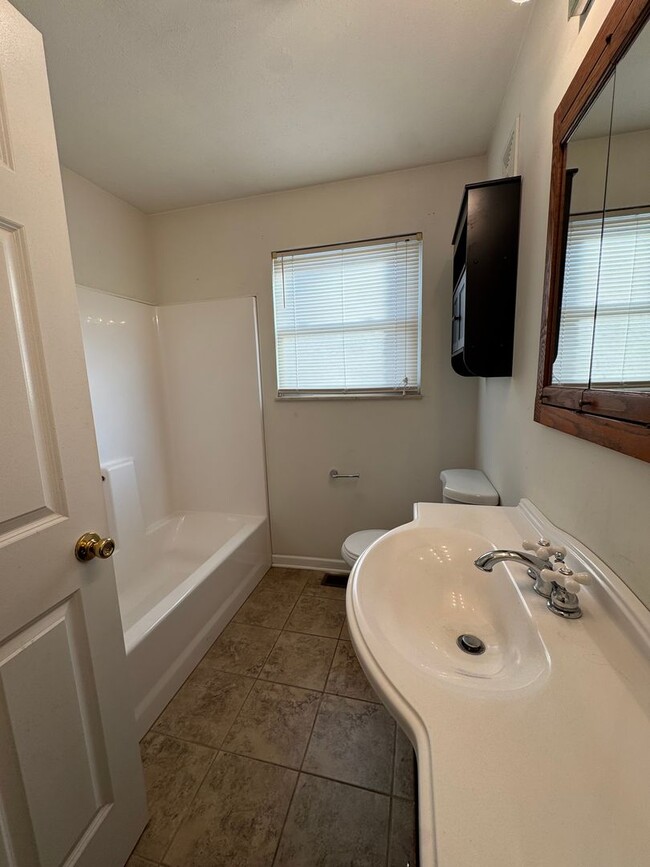 Building Photo - 1934 Harvard St