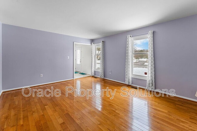 Building Photo - 8009 Frontier Dr