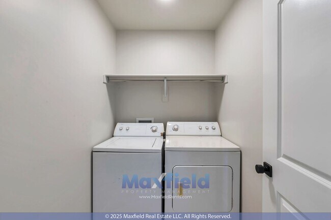 Building Photo - Great Townhome in Lehi - 3BD - 2BTH - 2GAR...