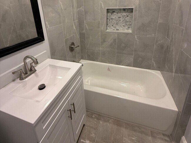 Building Photo - 133 Sherman Pl