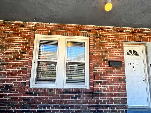 Building Photo - 2116 Bedford Ave