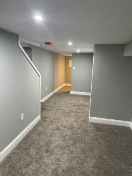 Building Photo - 3417 Chestnut Ave