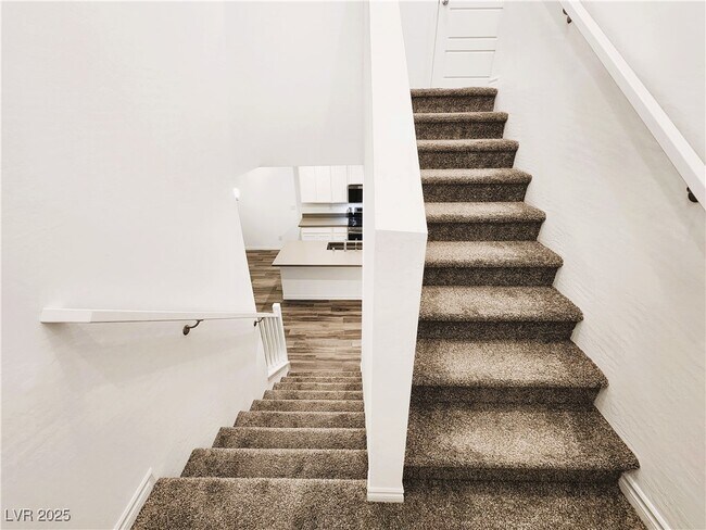 Building Photo - 25 Barbara Ln