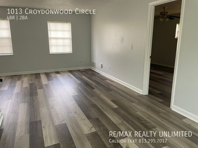 Building Photo - 1013 Croydonwood Cir