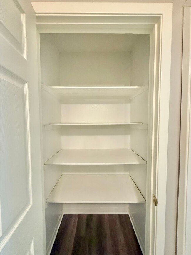 Building Photo - Langley Westminster Duplex