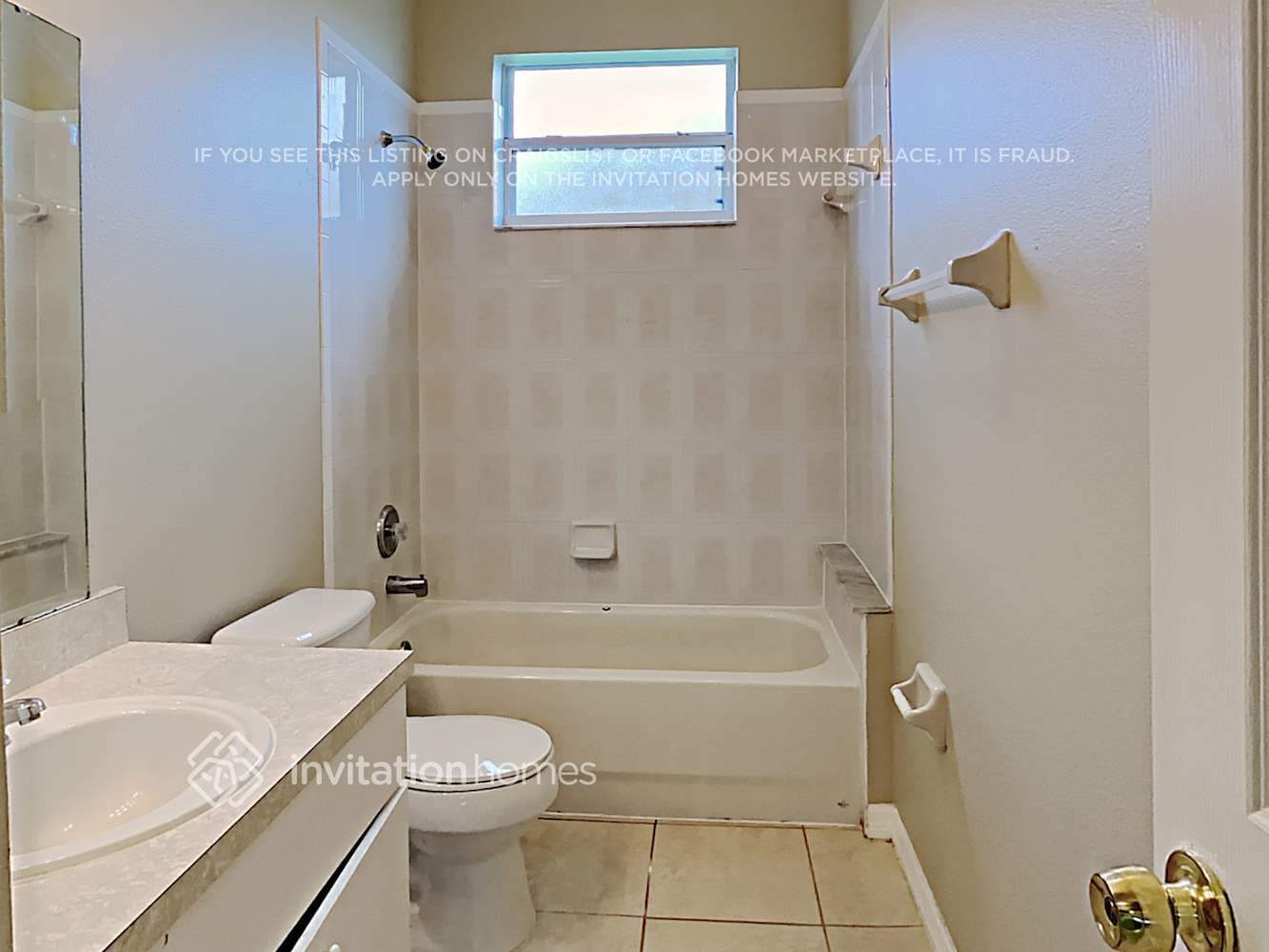 Building Photo - 709 Modena St