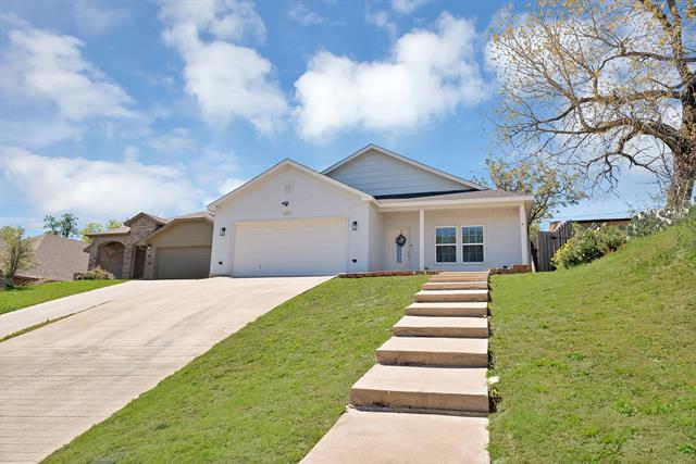 Building Photo - 3015 Columbus Ave