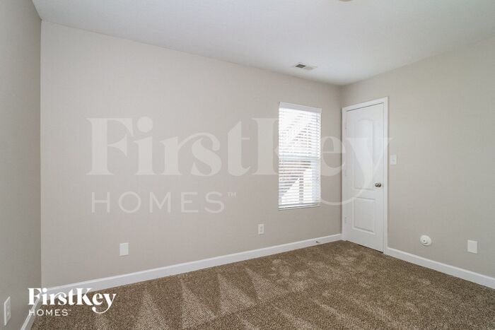 Building Photo - 4029 Gloria Ridge