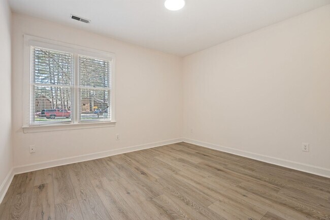 Building Photo - LOCATION!! Updated Townhome in Sought-After Durham Woodcroft neighborhood