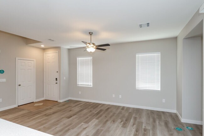 Building Photo - 7543 Holiday Hills St