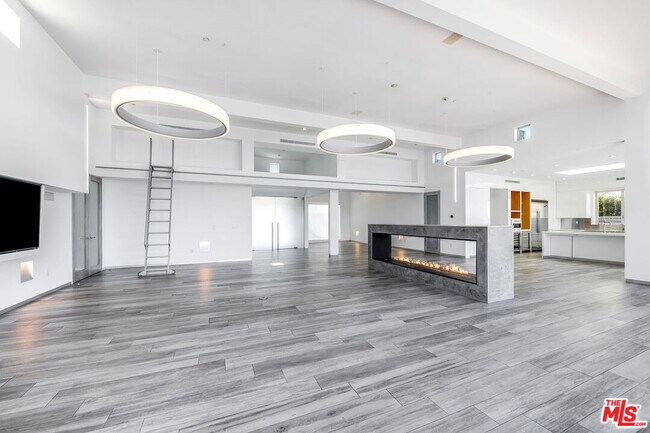 Building Photo - 16457 Westfall Pl