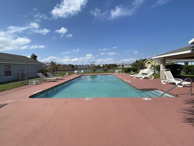 Building Photo - 2361 Harbor Town Dr