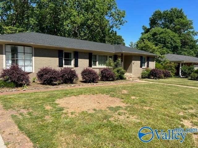 Building Photo - 713 Giles Dr NE