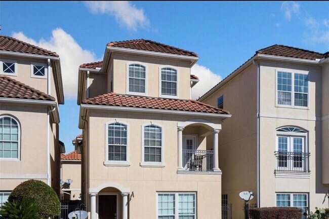 Building Photo - 7150 Windwater Pkwy N