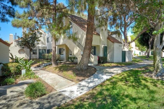 Primary Photo - 391 N Melrose Dr