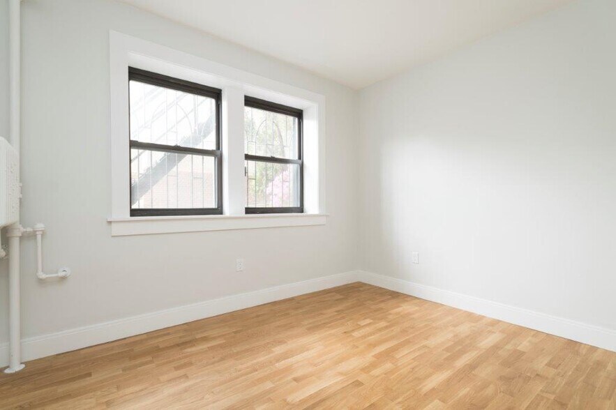Building Photo - 129 Highland Ave