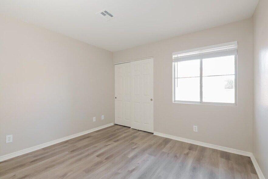 Building Photo - 1733 Toltec Cir